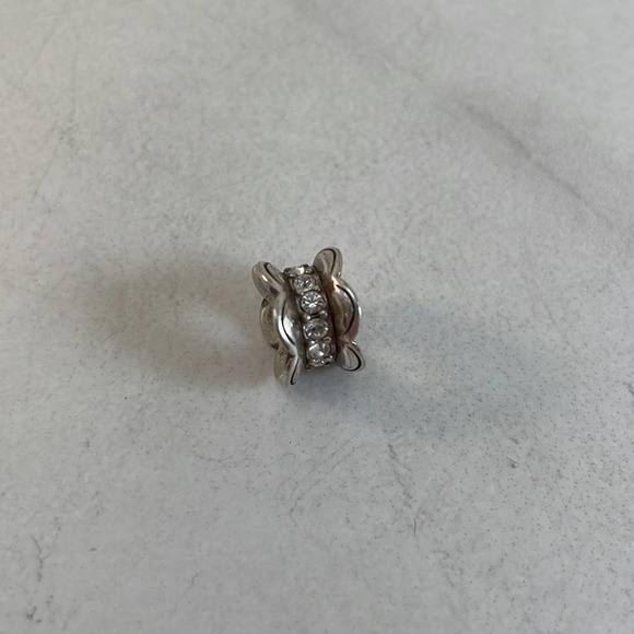 Brighton Jewelry - Brighton scalloped spacer Bead Charm